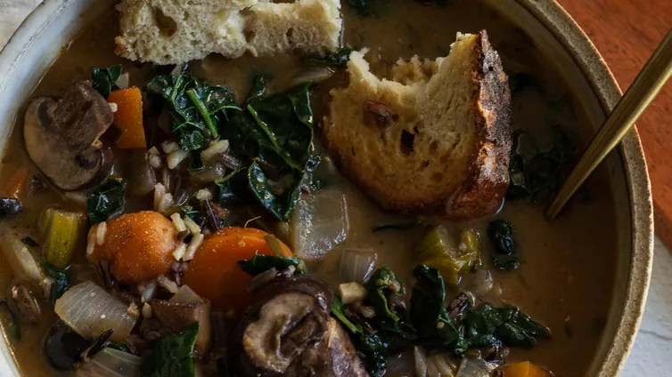 25 Cozy Soup Recipes (that your whole family will love)