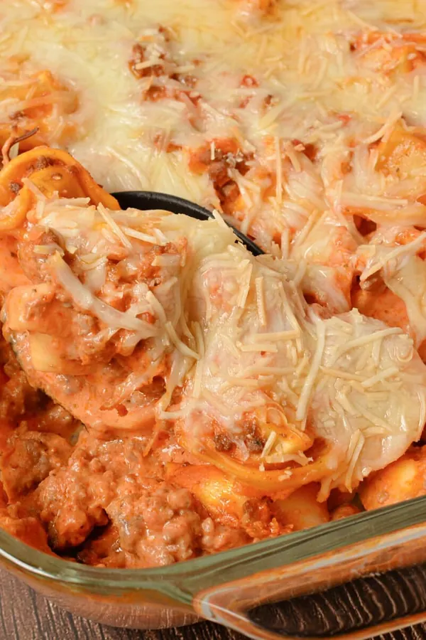 Easy Creamy Baked Tortellini