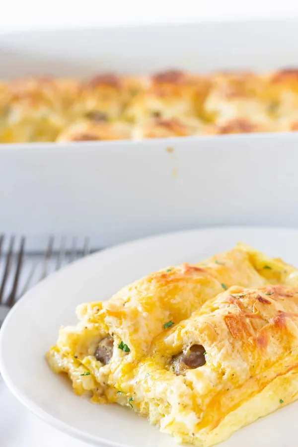 Easy Pigs in a Blanket Breakfast Casserole Recipe