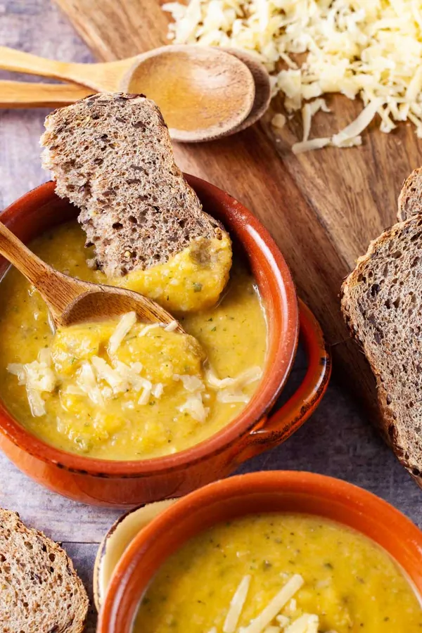 Healthy Butternut Squash, Zucchini and Rosemary Soup