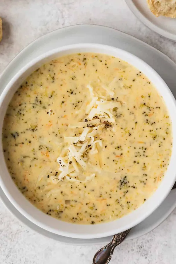 Instant Pot Broccoli Cheddar Soup